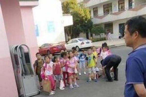 習近平總書記在深度貧困地區(qū)脫貧攻堅座談會上的重要講話引起強烈反響
