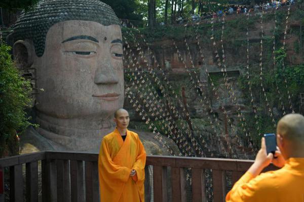 習(xí)近平總書記在深度貧困地區(qū)脫貧攻堅座談會上的重要講話引起強(qiáng)烈反響