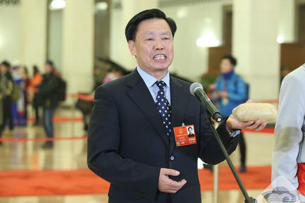 習(xí)近平同巴西聯(lián)邦共和國(guó)總統(tǒng)舉行會(huì)談 兩國(guó)元首一致同意推動(dòng)中巴全面戰(zhàn)略伙伴關(guān)系取得新的更大發(fā)展