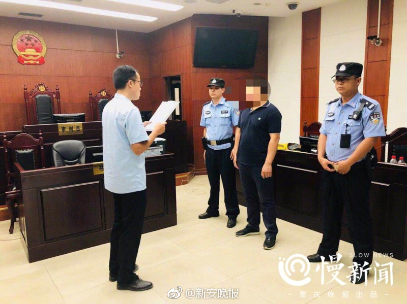 李克強(qiáng)會(huì)見(jiàn)巴西聯(lián)邦共和國(guó)總統(tǒng)
