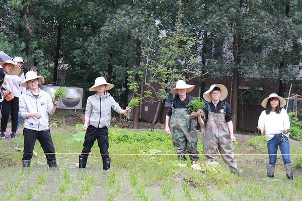 中共中央黨校舉行秋季學(xué)期開(kāi)學(xué)典禮 劉云山出席并講話