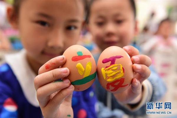 李克強會見巴西聯(lián)邦共和國總統(tǒng)