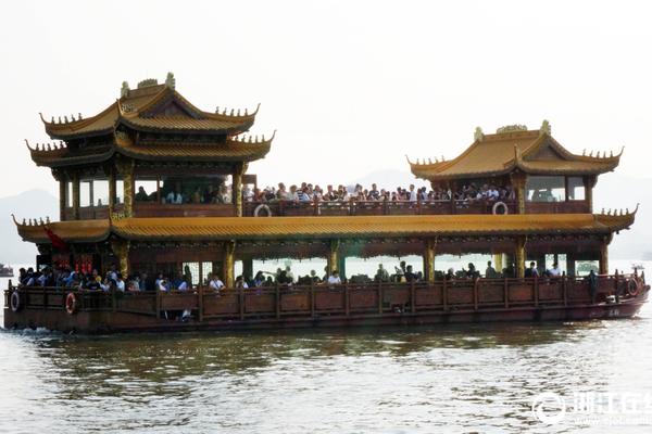 李克強(qiáng)會(huì)見(jiàn)巴西聯(lián)邦共和國(guó)總統(tǒng)
