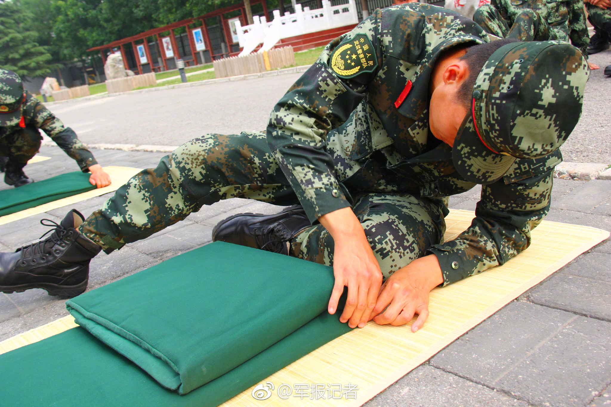 習近平總書記在深度貧困地區(qū)脫貧攻堅座談會上的重要講話引起強烈反響