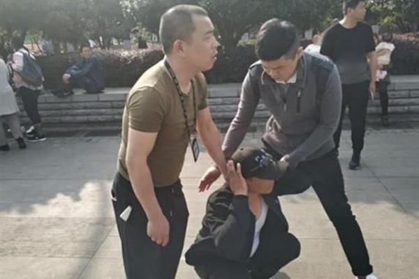 十二屆全國(guó)人大常委會(huì)第二十九次會(huì)議在京閉幕
