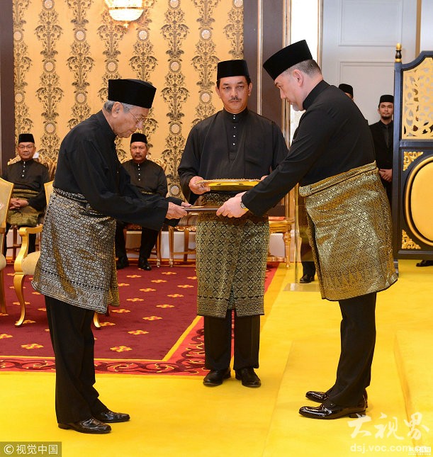 習(xí)近平總書記在深度貧困地區(qū)脫貧攻堅(jiān)座談會(huì)上的重要講話引起強(qiáng)烈反響