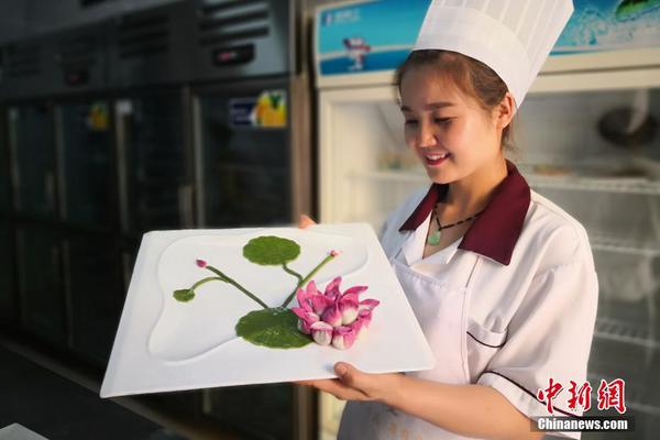 俄遠東草原發(fā)生火災(zāi)造成27人受傷