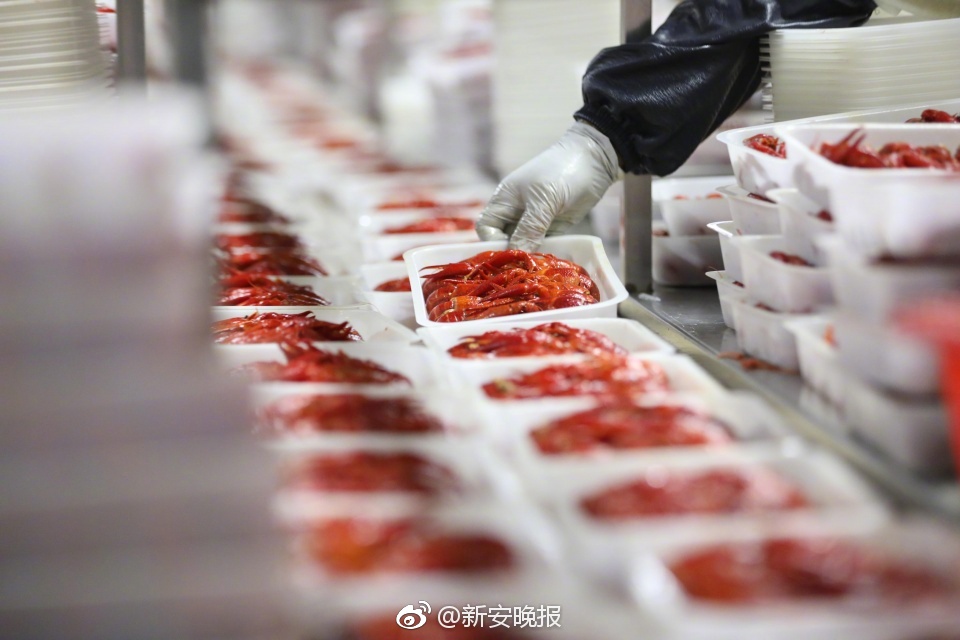 習近平同巴西聯(lián)邦共和國總統(tǒng)舉行會談 兩國元首一致同意推動中巴全面戰(zhàn)略伙伴關(guān)系取得新的更大發(fā)展