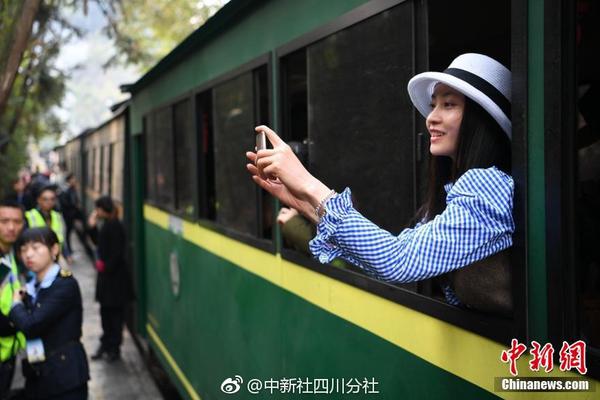 李克強會見巴西聯(lián)邦共和國總統(tǒng)
