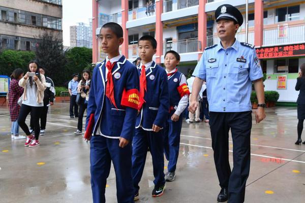 十二屆全國人大常委會第二十九次會議在京閉幕