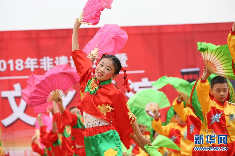 習(xí)近平同巴西聯(lián)邦共和國(guó)總統(tǒng)舉行會(huì)談 兩國(guó)元首一致同意推動(dòng)中巴全面戰(zhàn)略伙伴關(guān)系取得新的更大發(fā)展