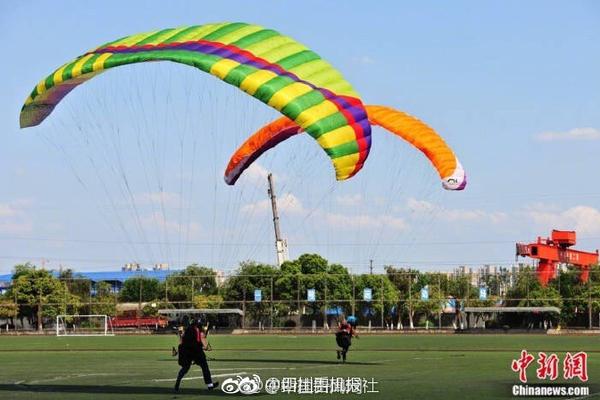 西安維權(quán)女車主反被債主維權(quán)，一碼歸一碼
