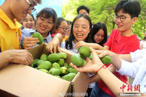 李克強(qiáng)會見巴西聯(lián)邦共和國總統(tǒng)