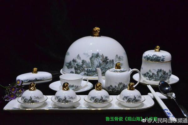 李克強會見巴西聯(lián)邦共和國總統(tǒng)