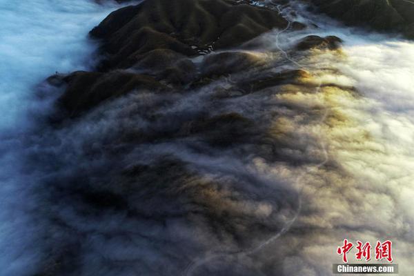 李克強(qiáng)會(huì)見(jiàn)巴西聯(lián)邦共和國(guó)總統(tǒng)